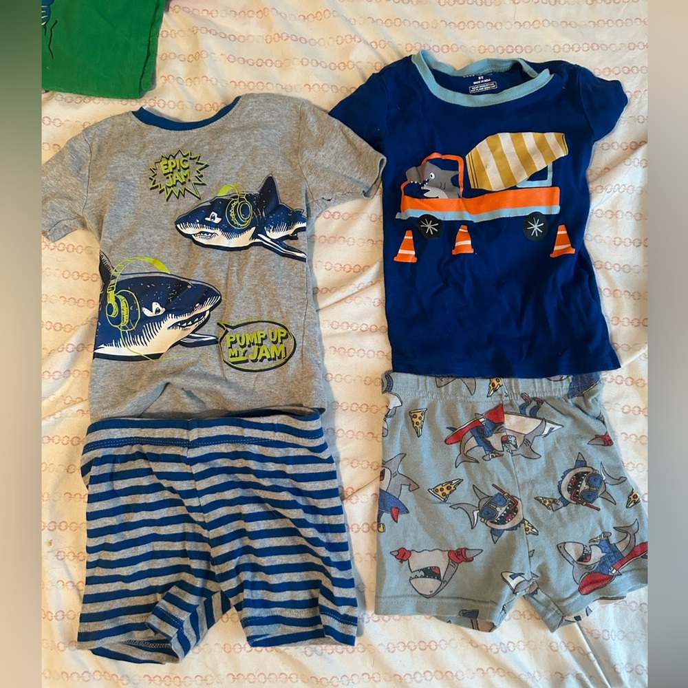 4 Piece Shark Pajama Set 2T/3T Boys
